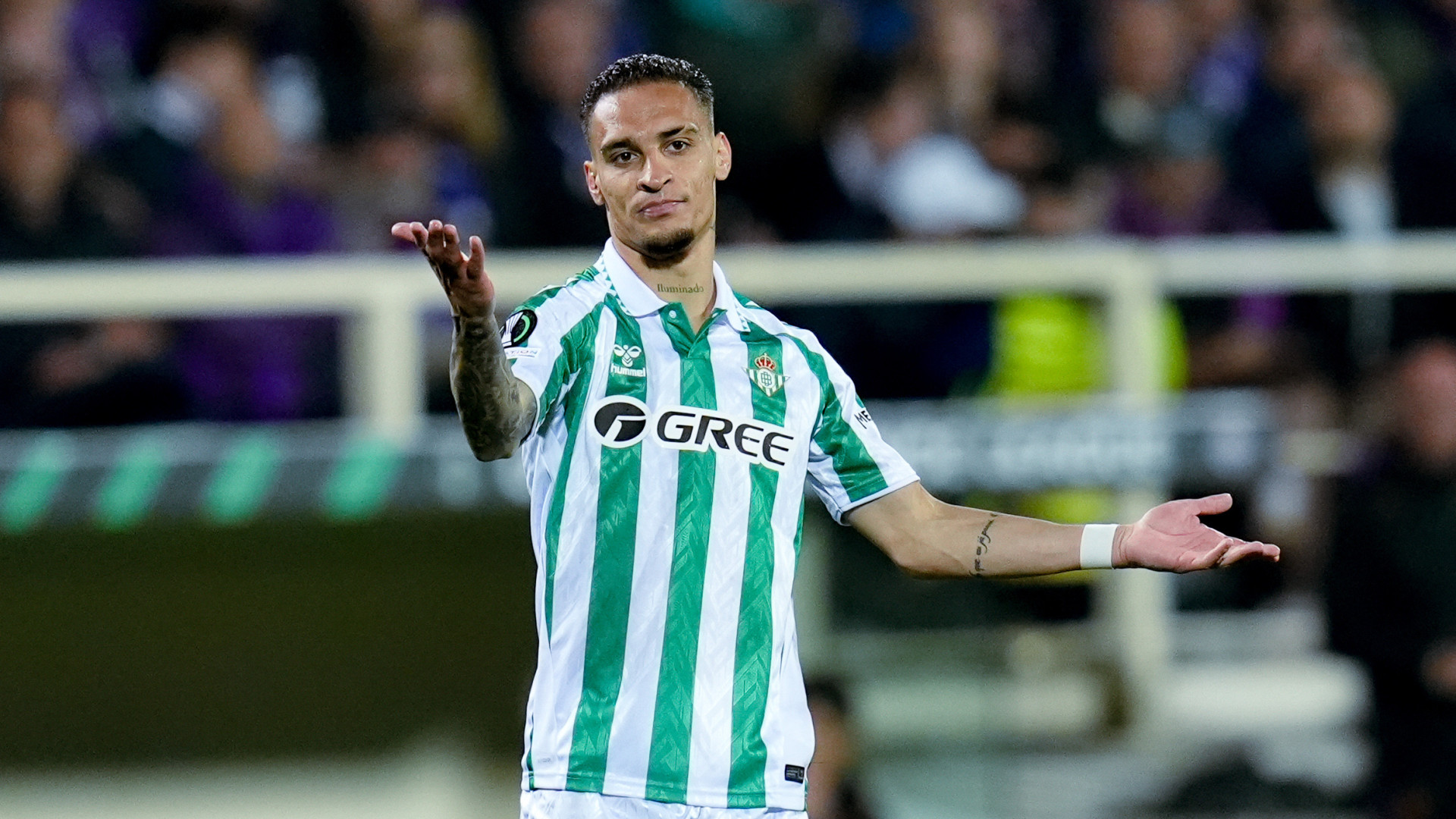 Antony desenha o caminho do Bétis para final europeia com o Chelsea