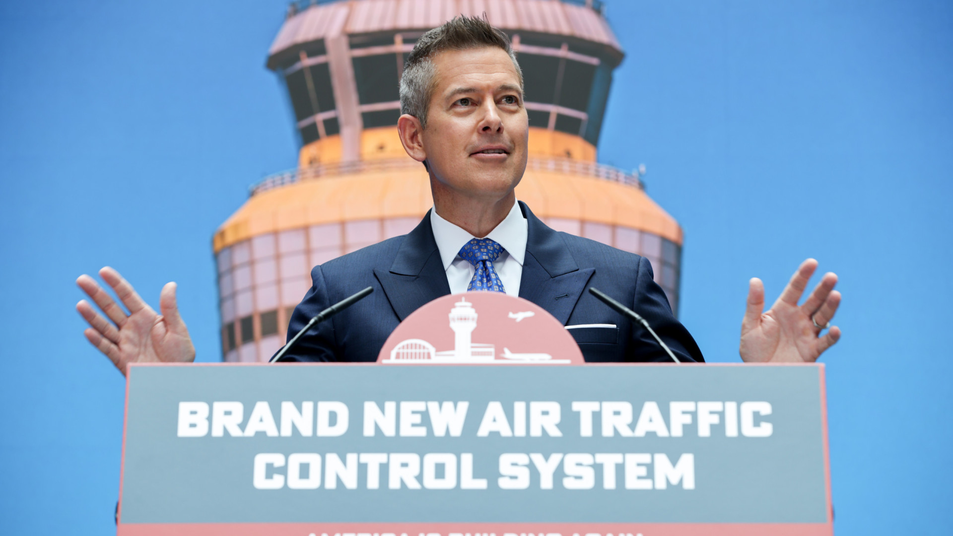 Administração Trump quer modernizar sistema de controlo de tráfego aéreo