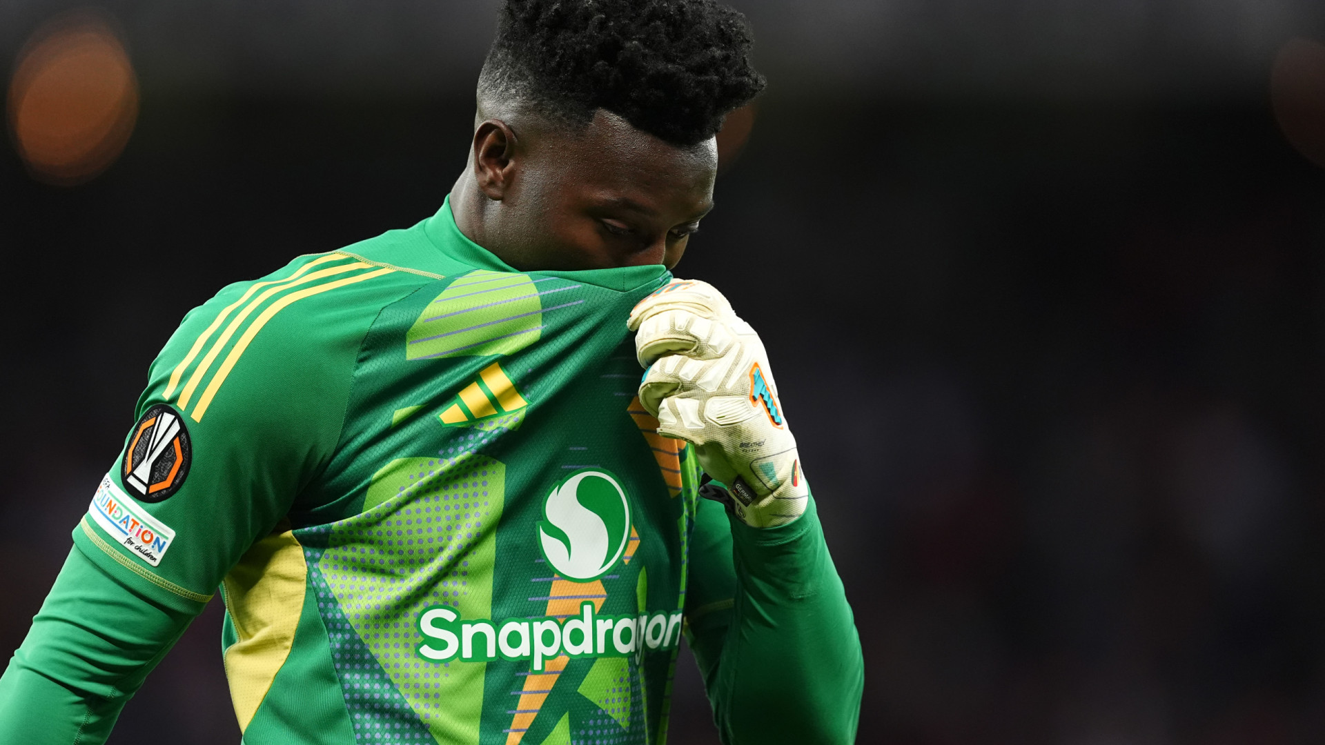 Mais um erro de Onana? Guardião do United falha... até na estrada