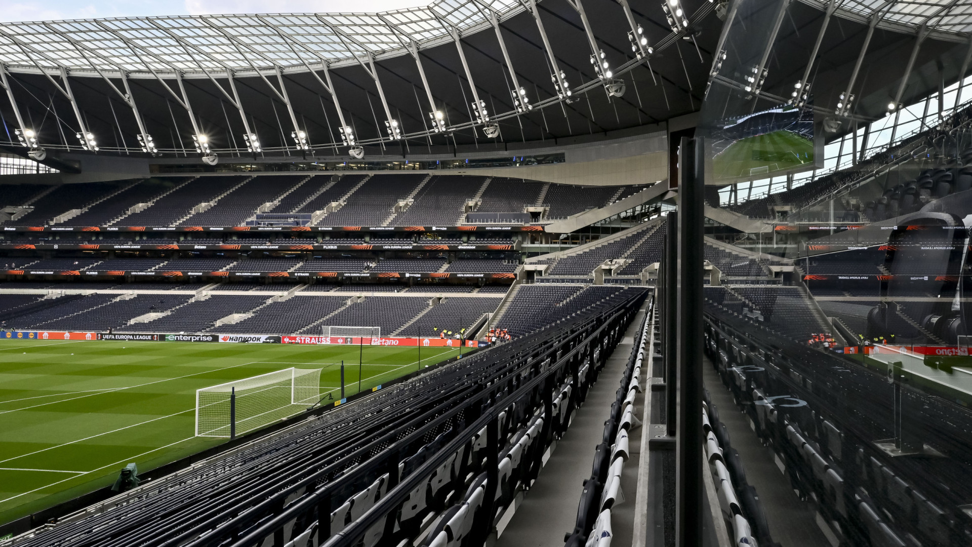 Tottenham abre portas do estádio na final europeia com Manchester United