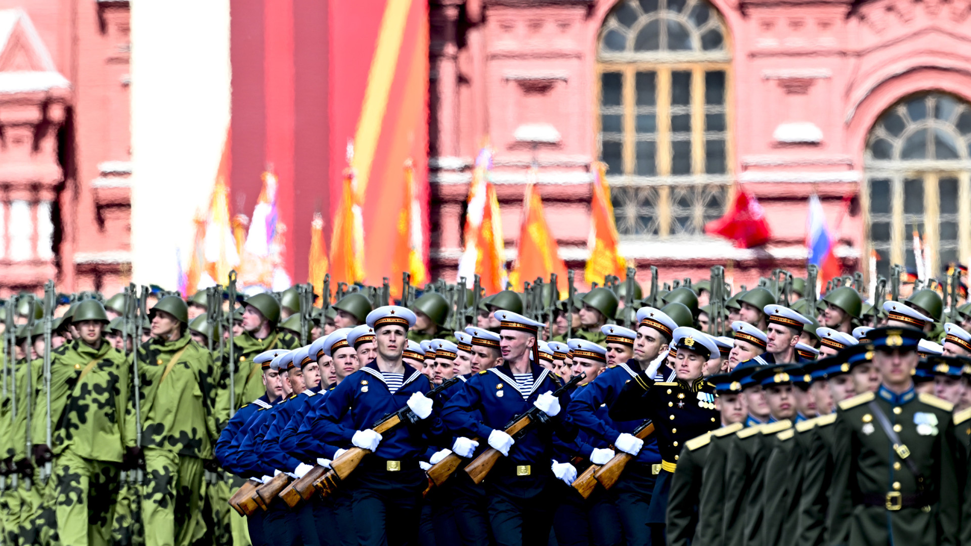 Dia da Vitória juntou líderes (incluindo europeus) em Moscovo. As imagens