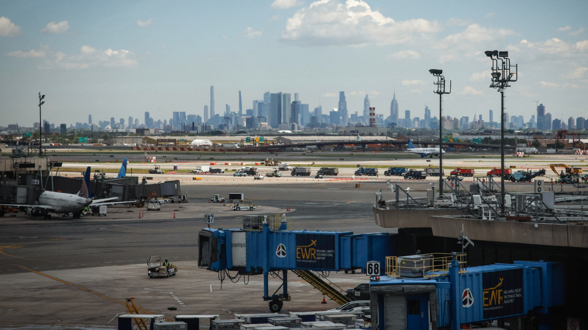 Aeroporto de Newark: Controladores aéreos voltam a perder acesso ao radar