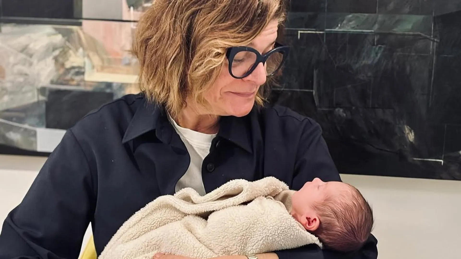 
                    Júlia Pinheiro derretida com visita especial nos estúdios da SIC
                