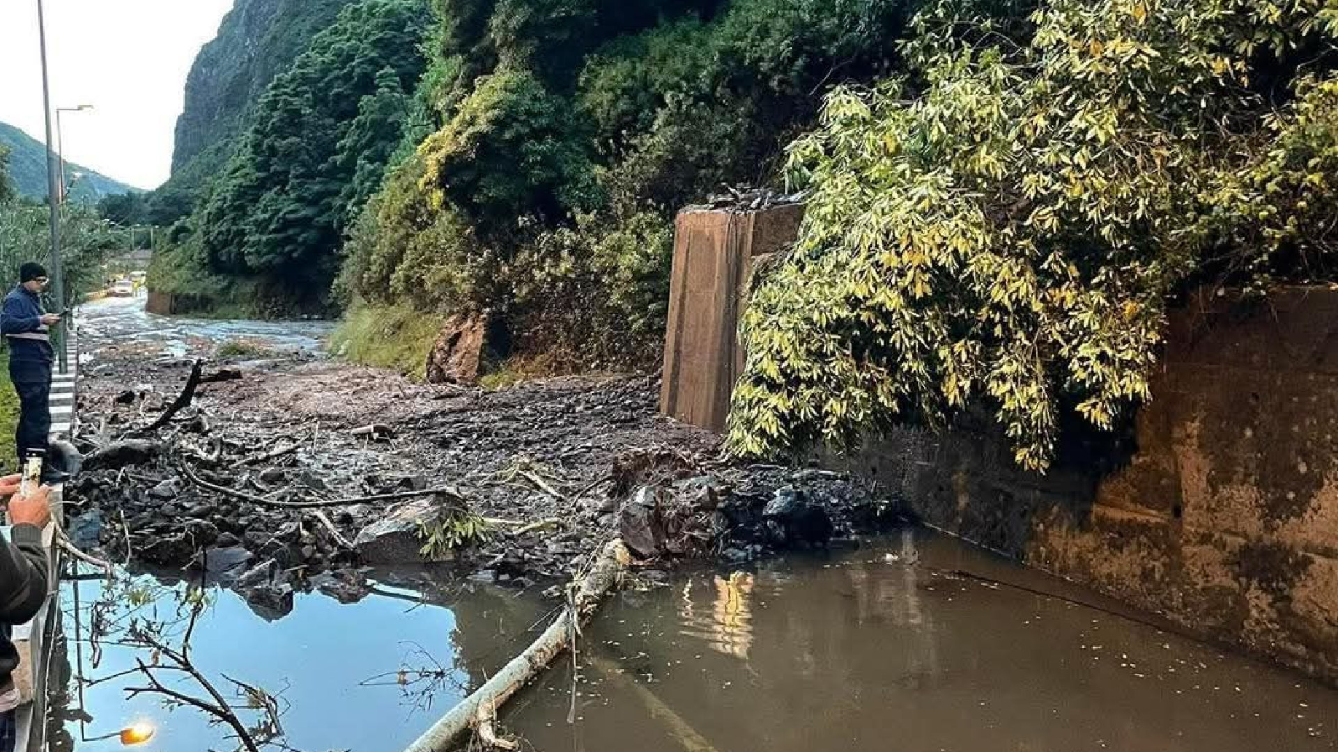 Mau tempo na Madeira com 31 ocorrências. Via expresso condicionada