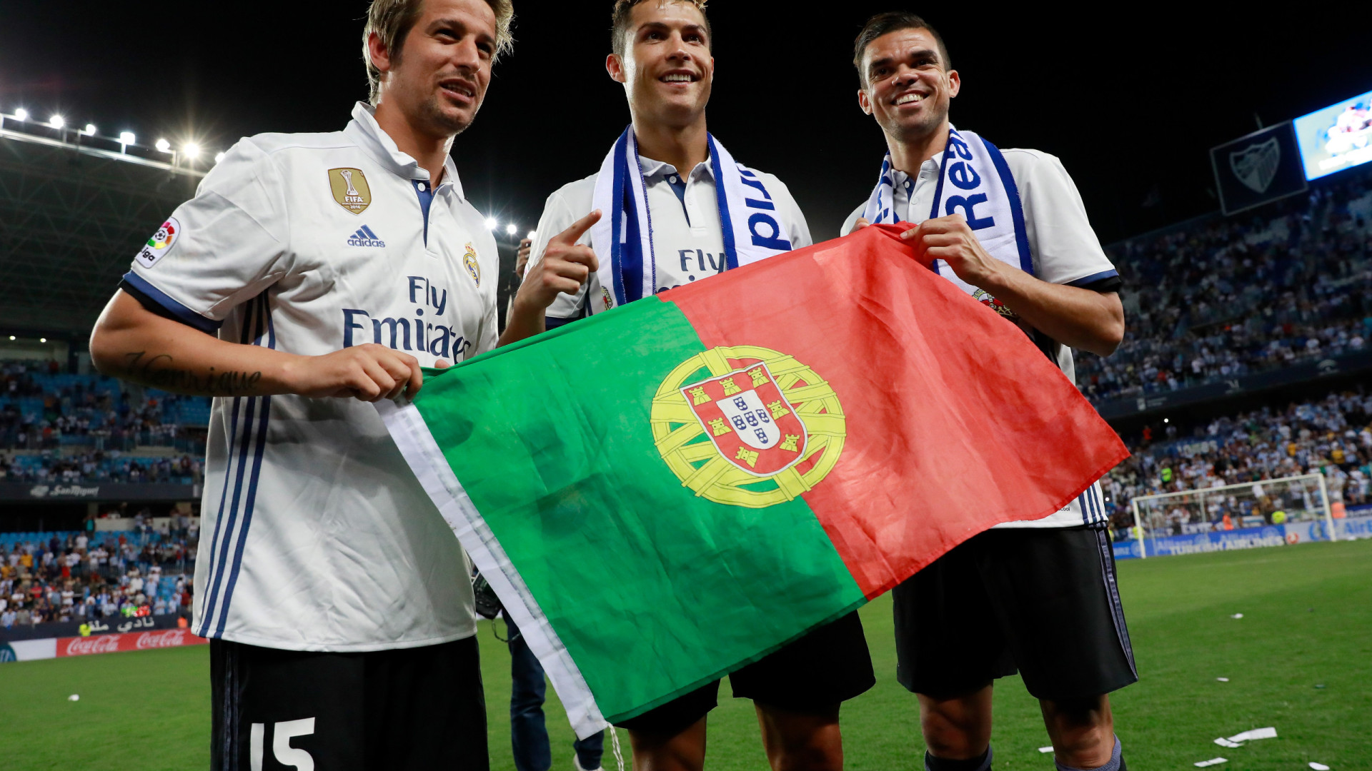 Fábio Coentrão e Pepe convocados para lendário Barcelona-Real Madrid