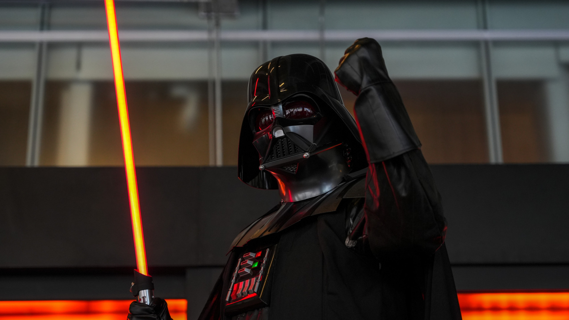 Mulher britânica comparada com Darth Vader recebe indemnização de empresa