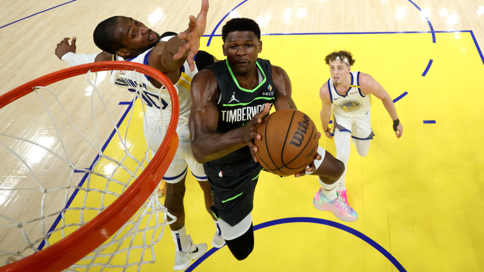Timberwolves dão a volta aos Warriors à 'boleia' de Anthony Edwards
