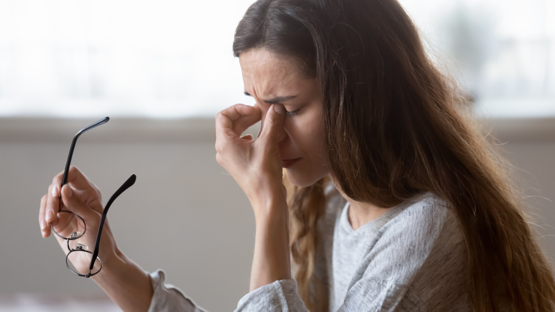 Adeus, olhos cansados. Eis o truque que tem de fazer diariamente