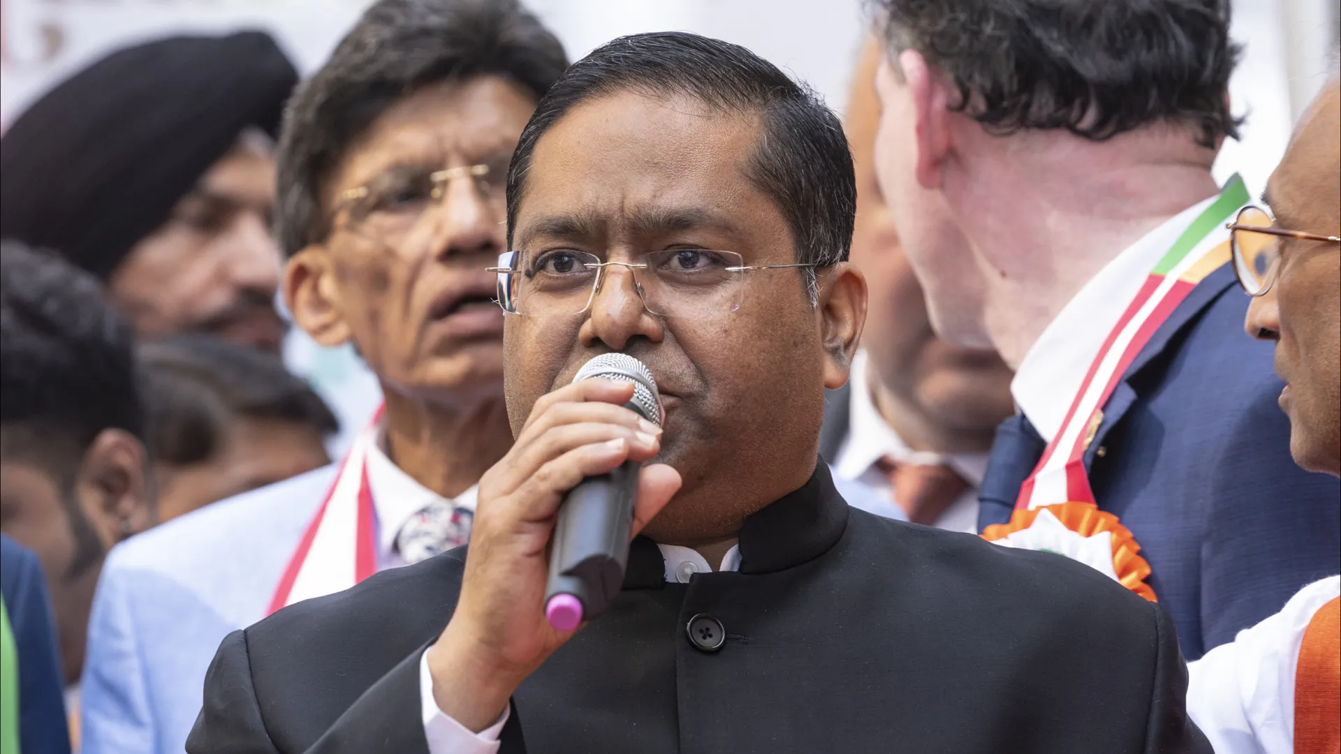 
                    Índia exige proteção para minorias no Bangladesh após morte violenta
                