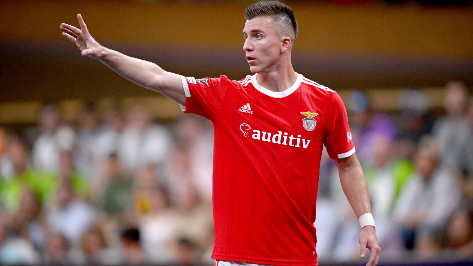 Histórico deixa recado no adeus ao Benfica: 