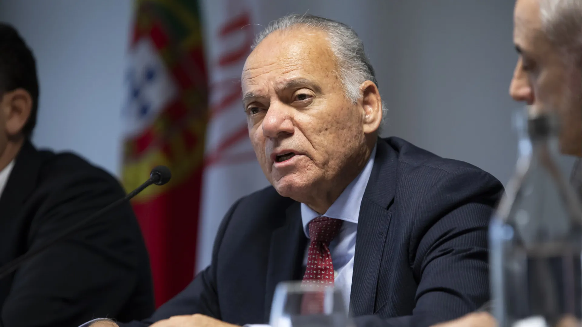 
                    PGR defende uso de IA na luta contra o crime mas só com garantias rigorosas
                