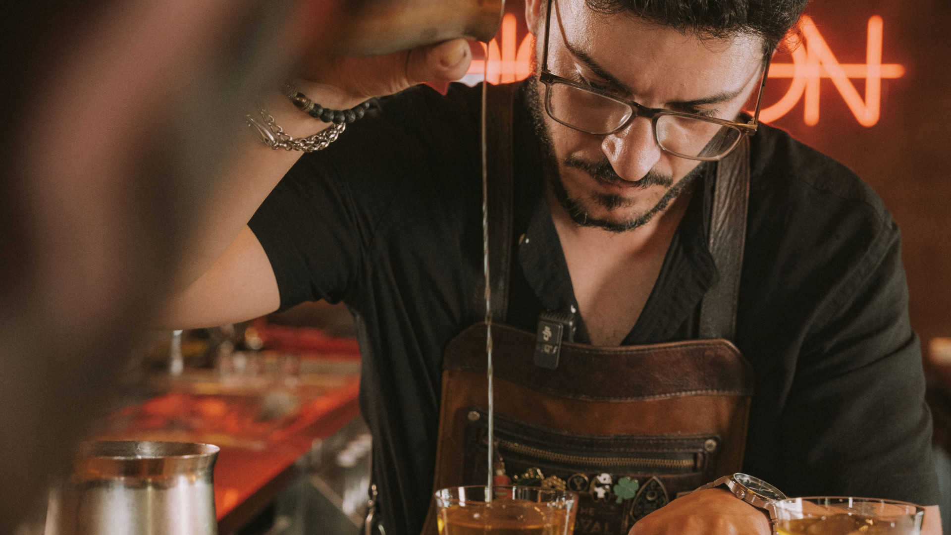 Chama-se Fernando Sousa e é o melhor bartender nacional do ano