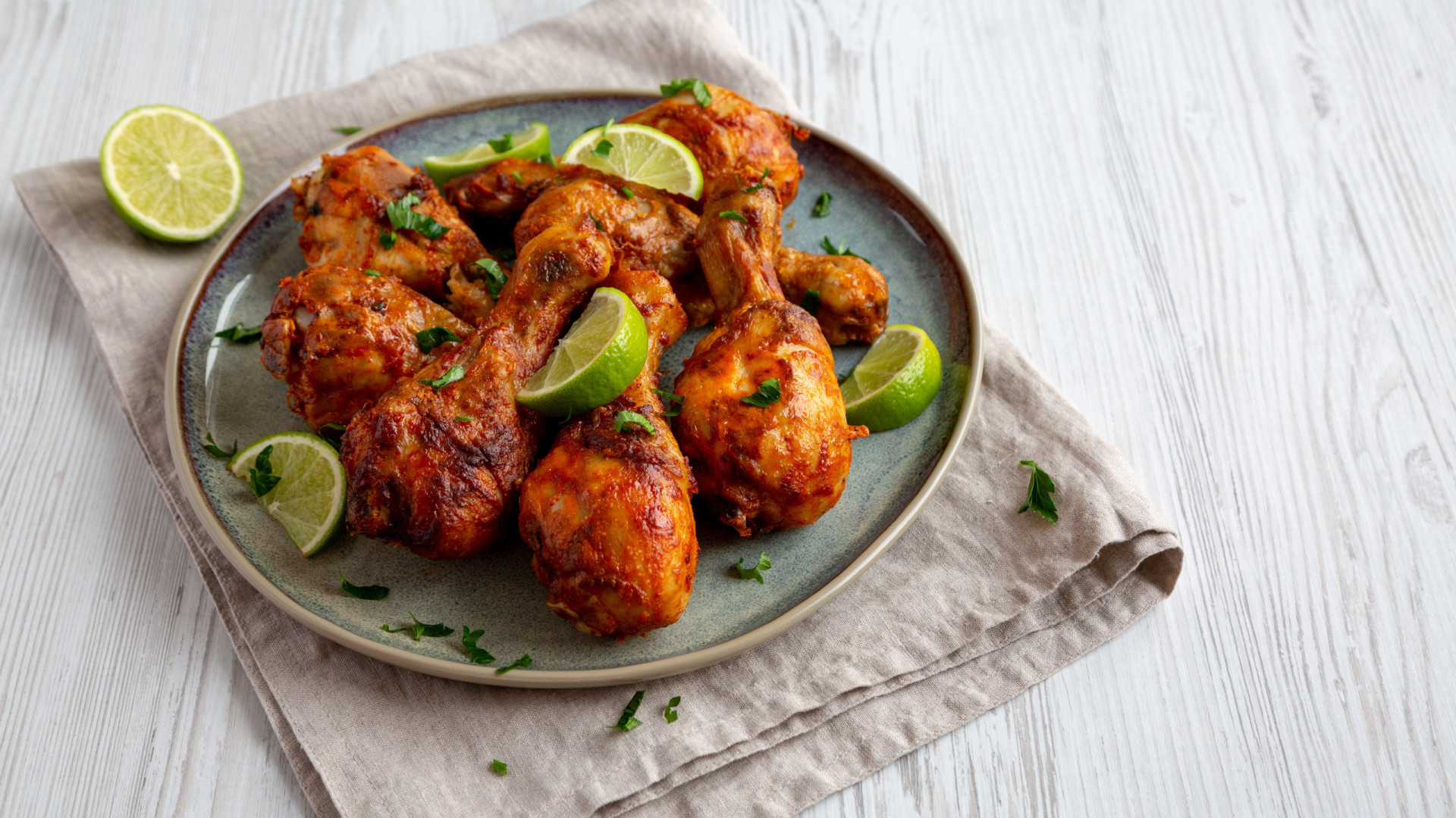 Hora do jantar? Experimente estas perninhas de frango no forno