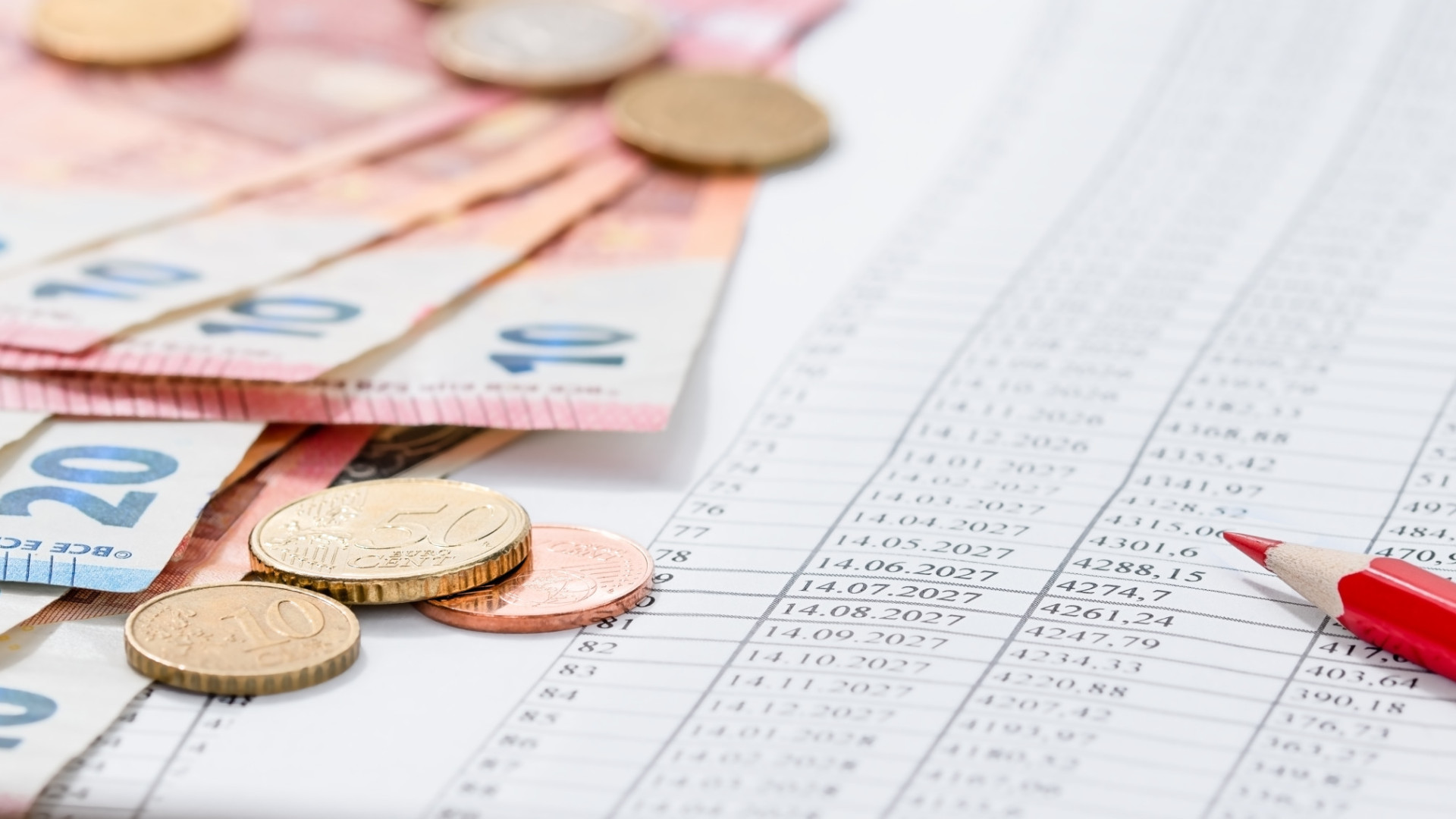 Proposta do Governo para descidas no IRS já deu entrada no Parlamento