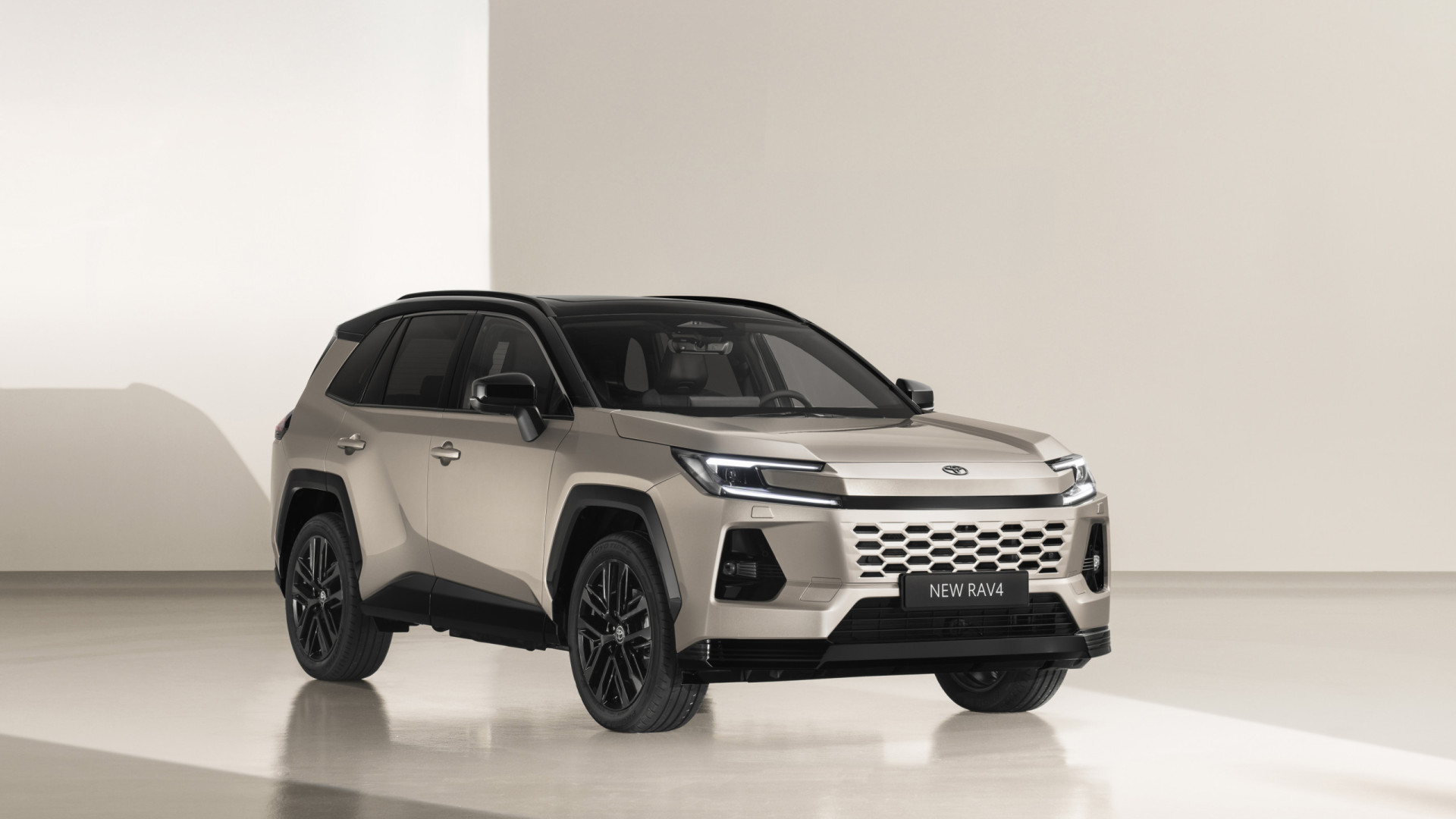 Agora, é oficial. Aí está o novo Toyota RAV4, o mais eficiente de sempre