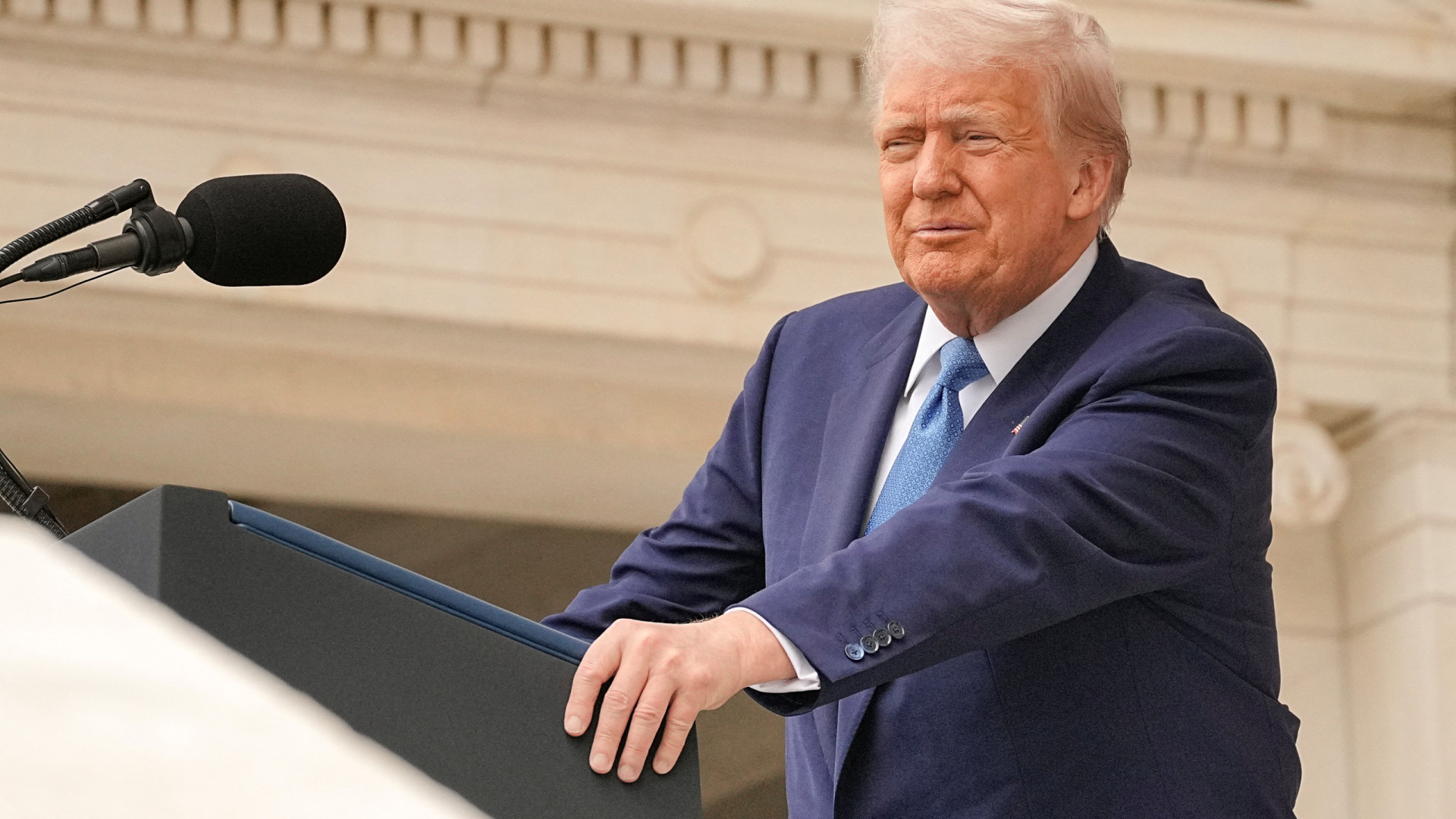 Relatório de Trump sobre saúde dos jovens cita… fontes inexistentes