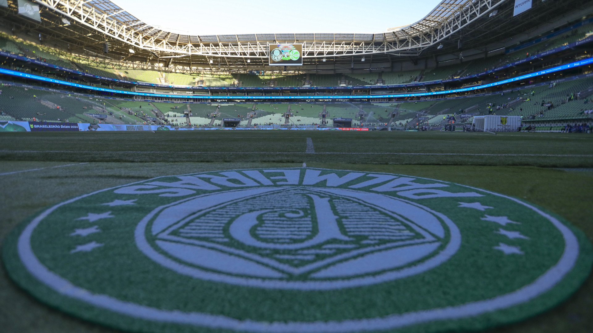 Palmeiras afasta conselheiro acusado de assédio a menores de idade