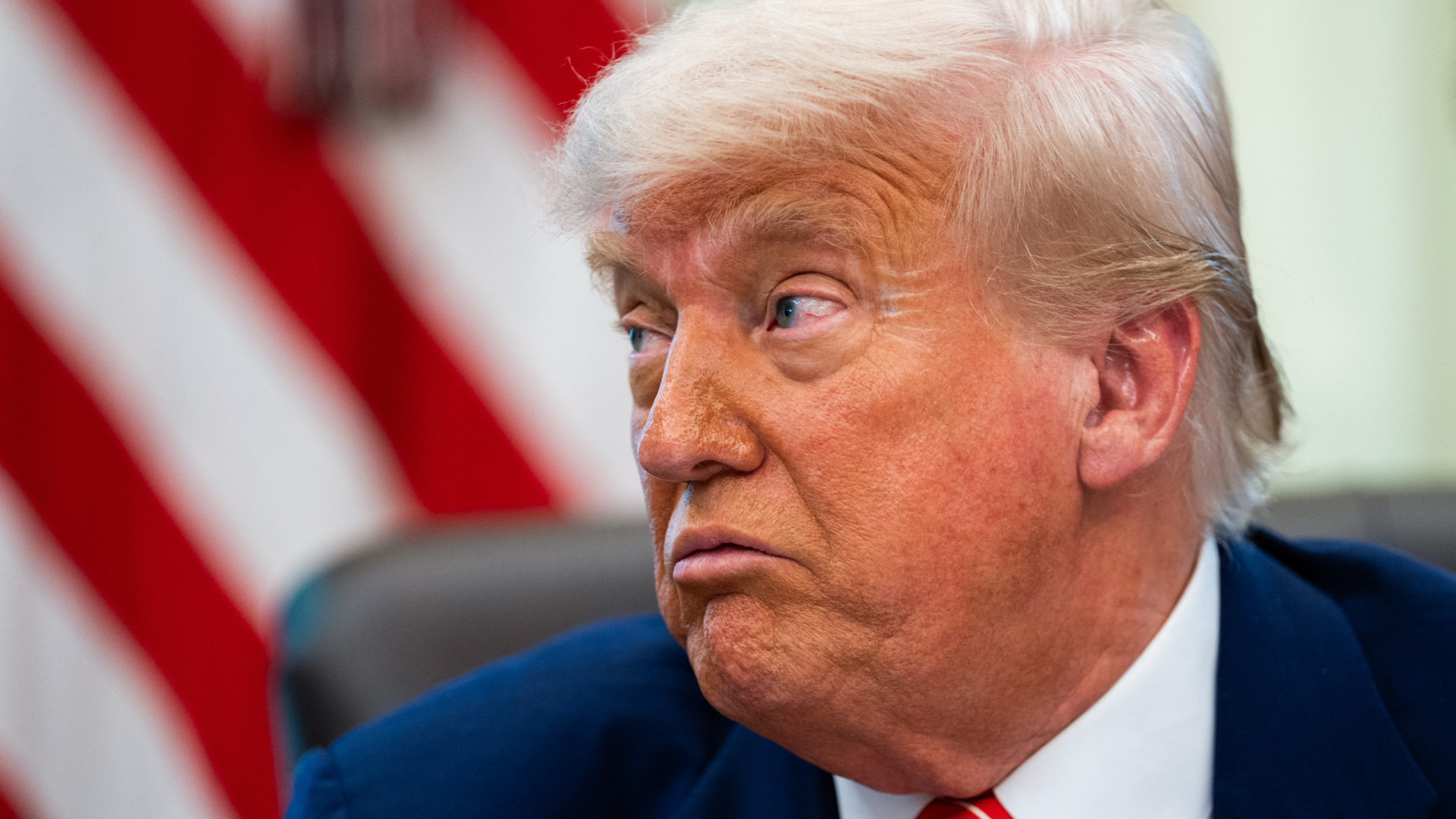 Wall Street fecha em alta a minimizar guerra comercial lançada por Trump