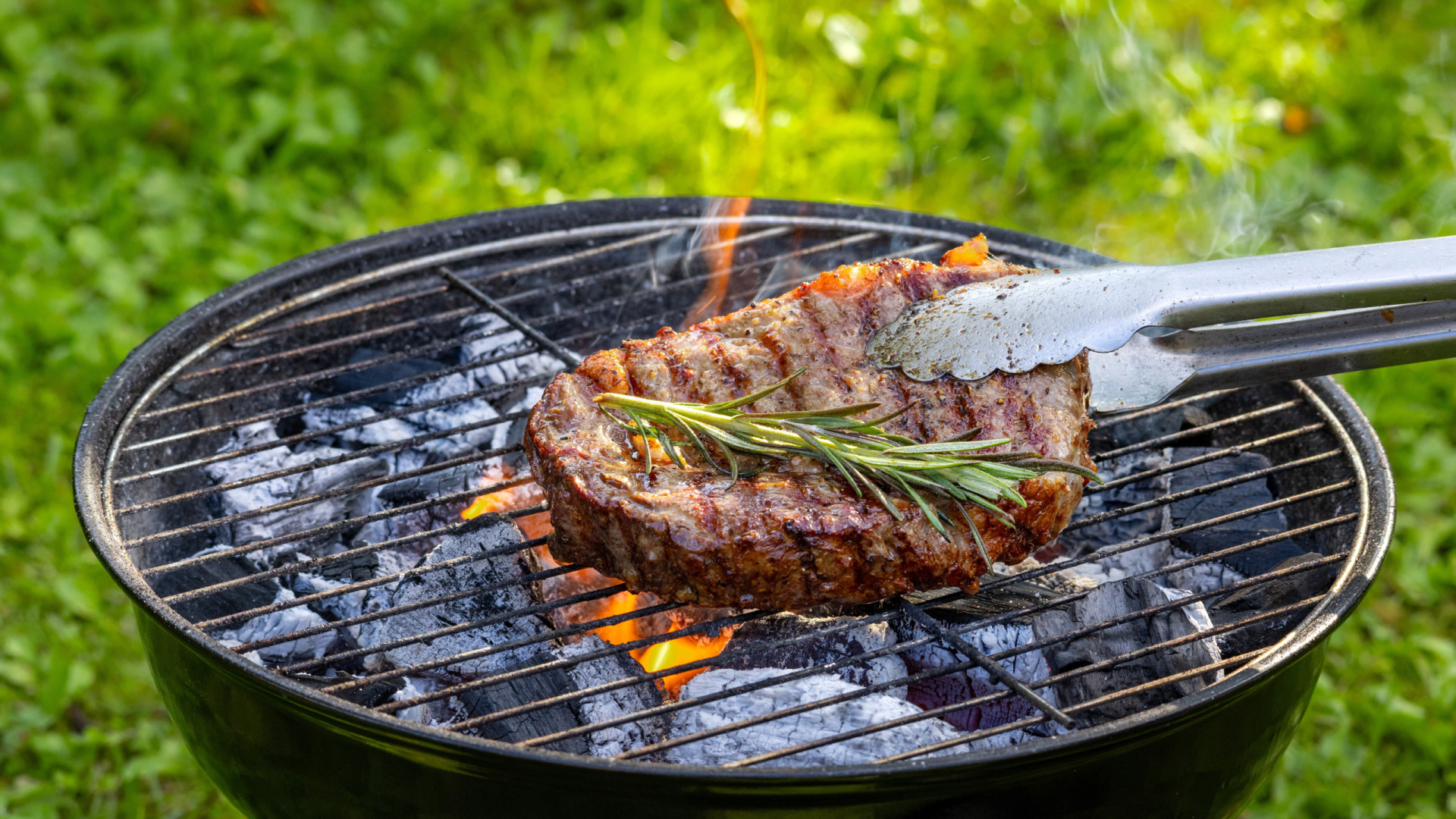 Erro comum ao grelhar carne: Evite gordura na grelha