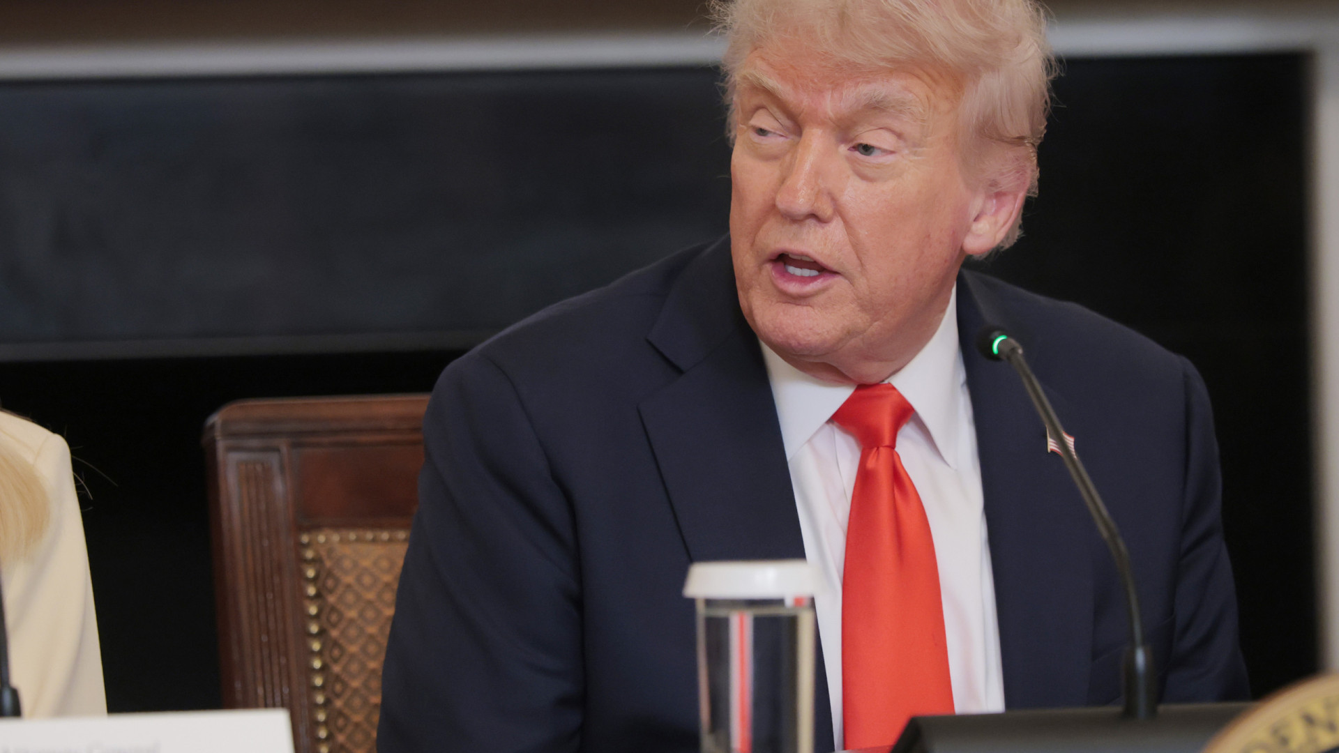 Trump ignora leis ambientais para acelerar construção de muro com México