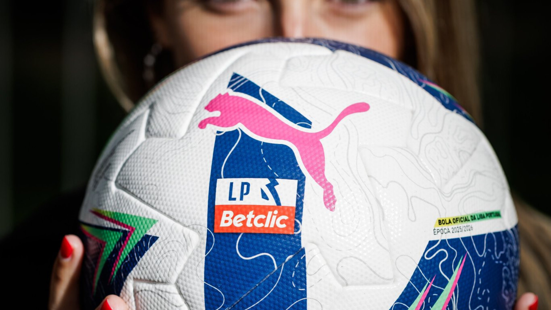 Já é conhecida a bola da Liga para a época 2025/26. Eis as imagens
