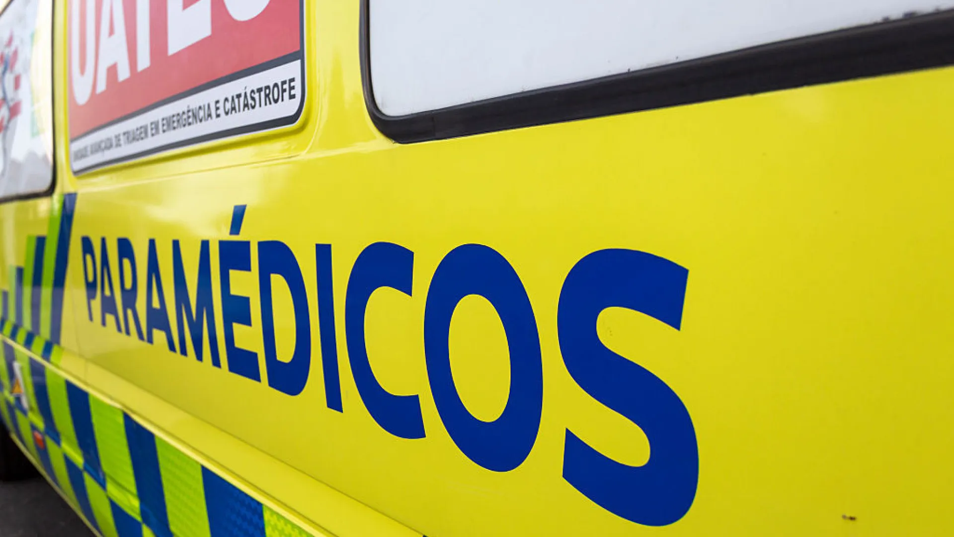 
                    Homem ferido após ser baleado perto de Barcelona morreu no hospital
                