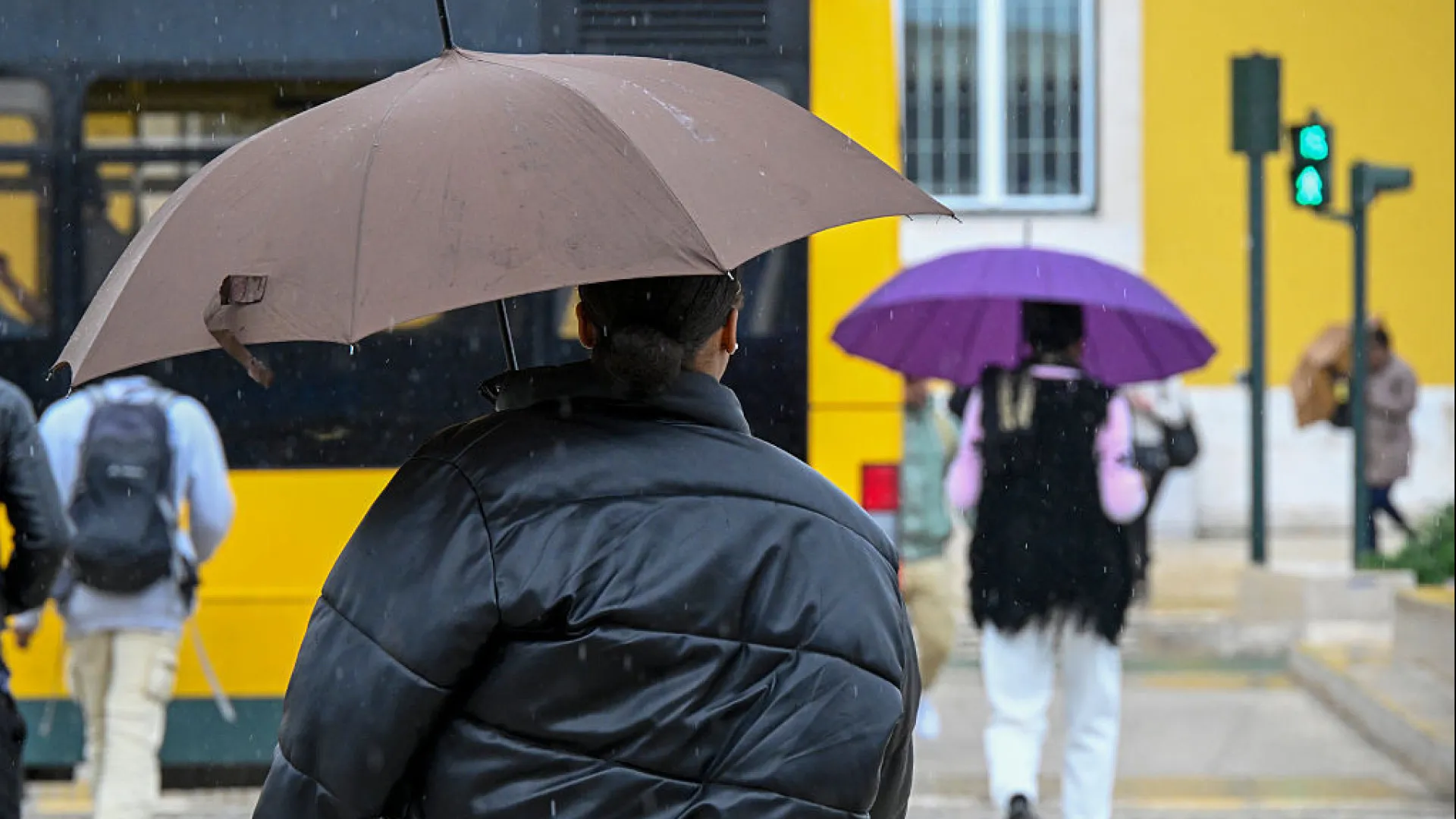 Atenção! Chuva voltou (e em força): Confira os alertas da Proteção Civil
