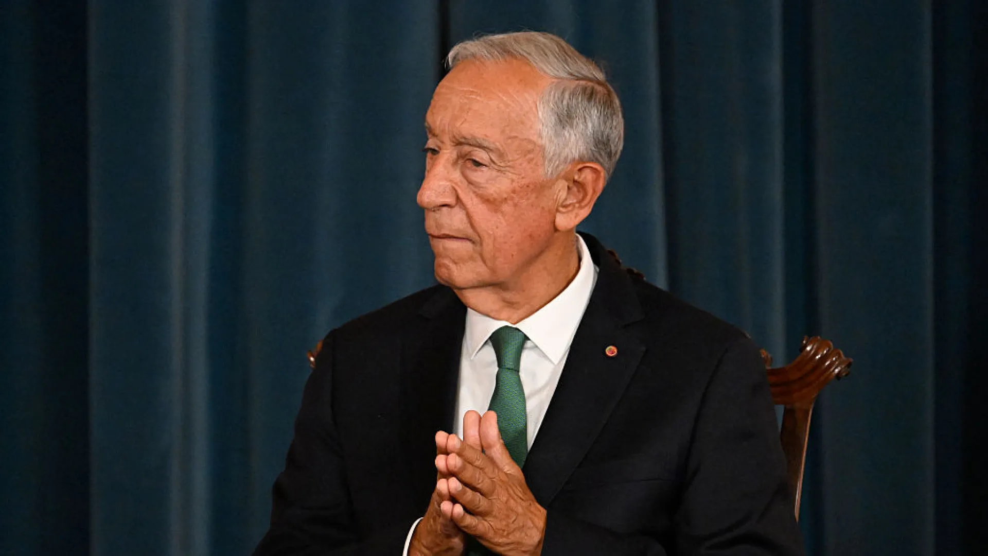 
                    Marcelo reúne-se hoje com Luís Montenegro e vai a Espanha na 6.ª-feira
                