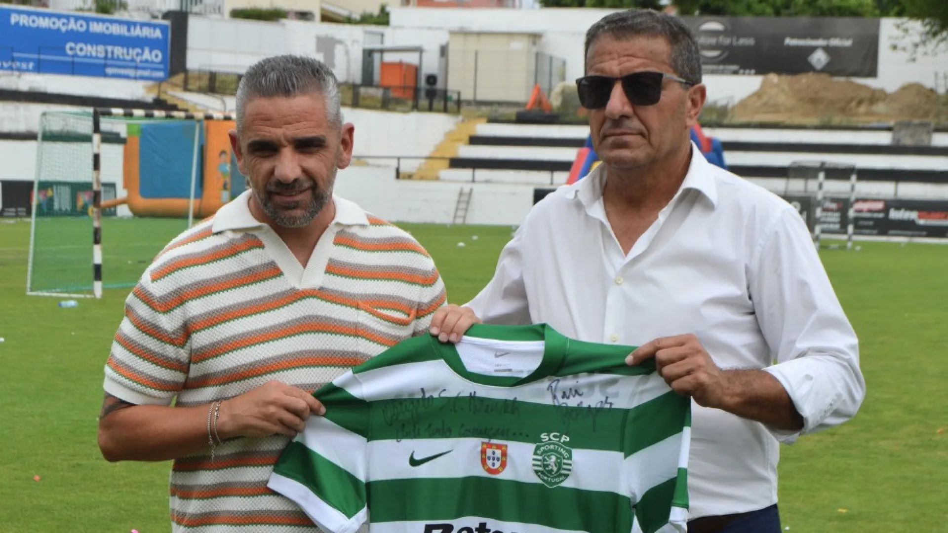 Rui Borges levou presente do Sporting para homenagem em Mirandela