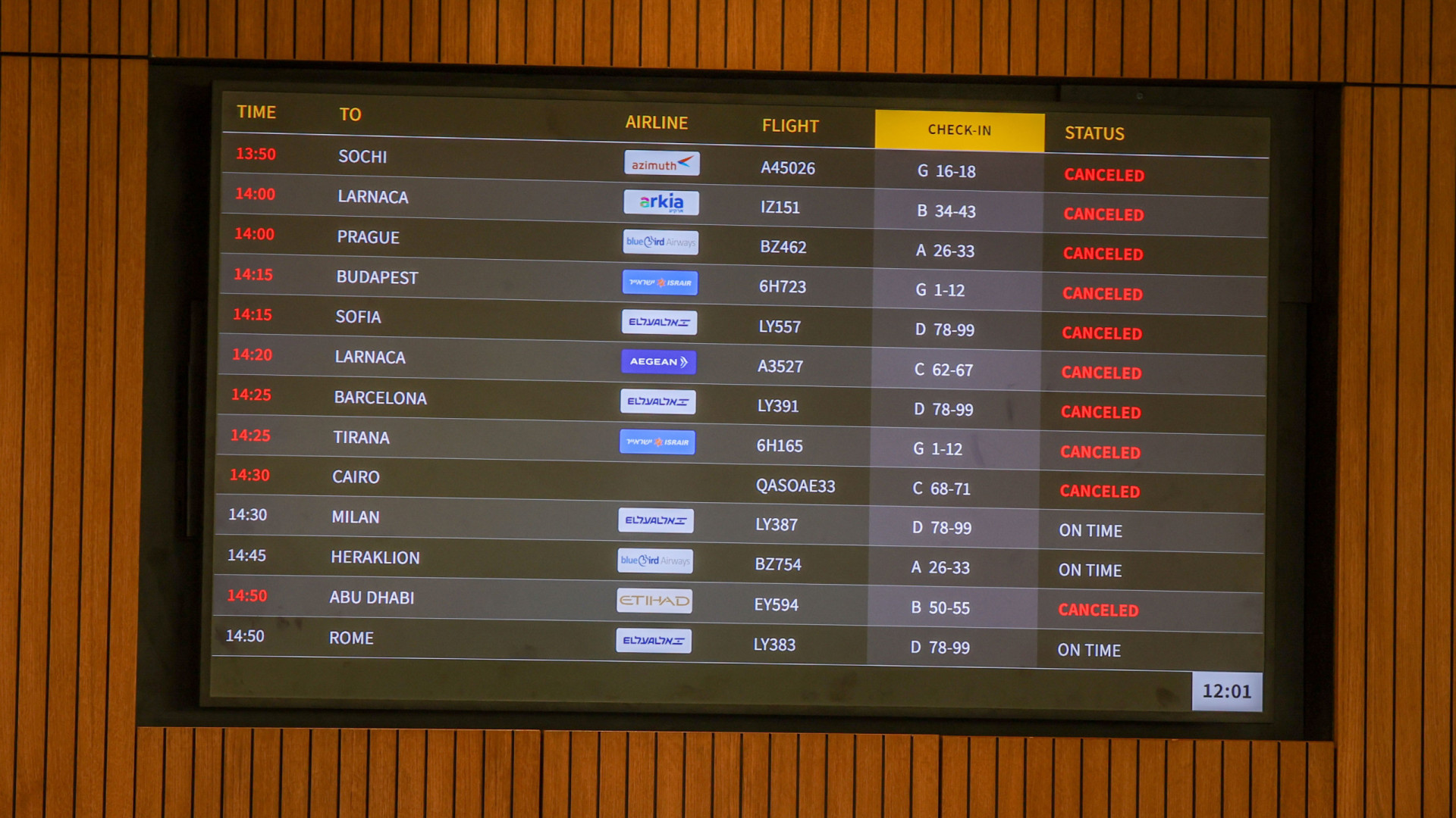 Todos os voos cancelados no Irão após ataque de Israel ao aeroporto
