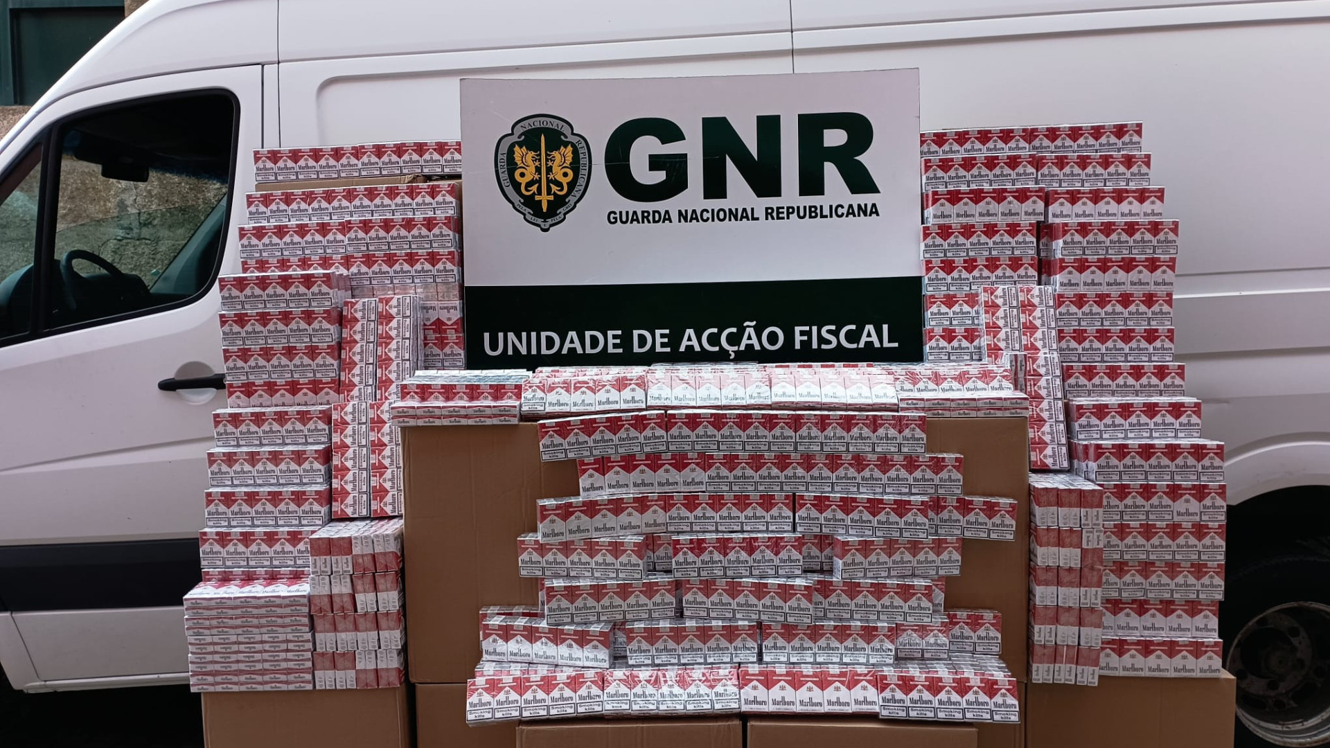 Detido após transportar 20 mil maços e quase lesar Estado em 60 mil euros