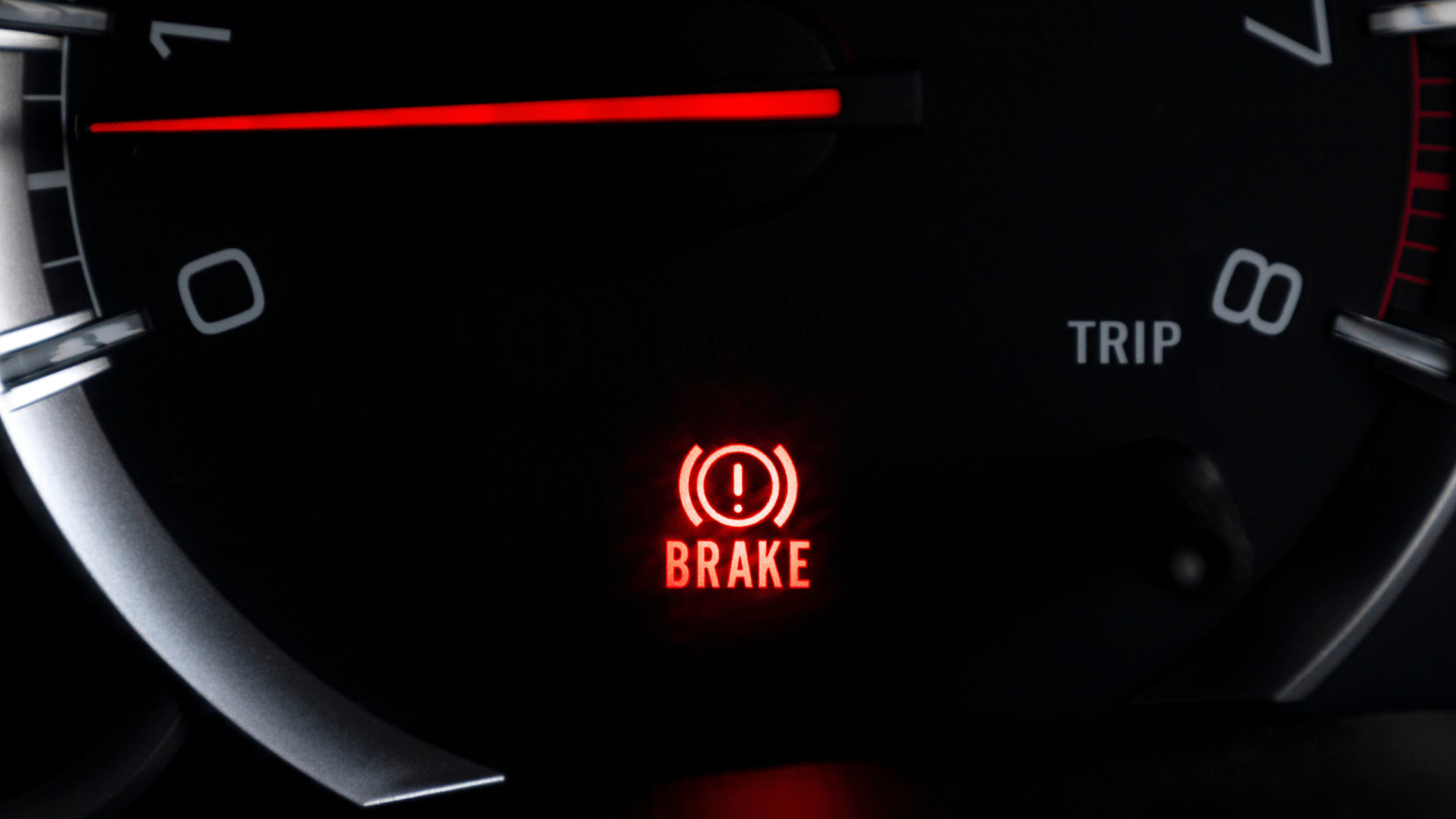 Os travões do carro falharam. O que fazer?