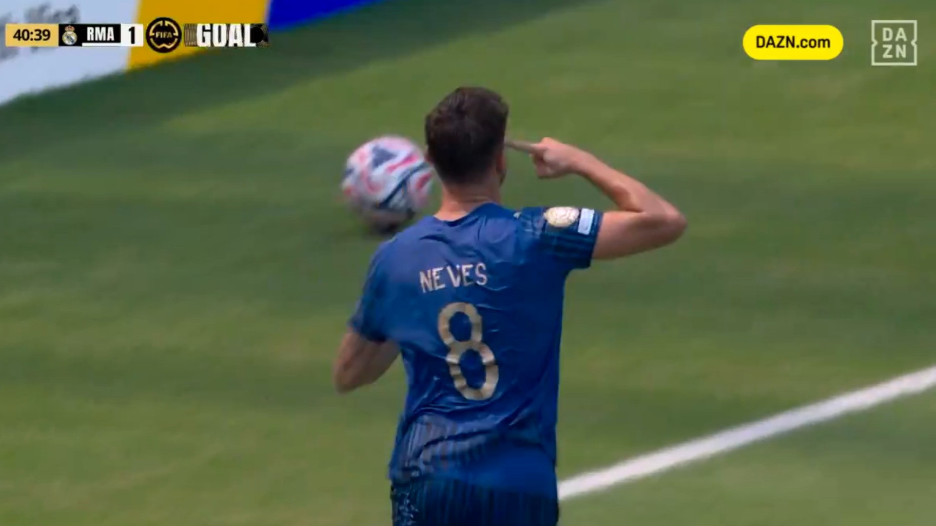 Real Madrid arrancou era Xabi Alonso a sorrir... e Rúben Neves respondeu