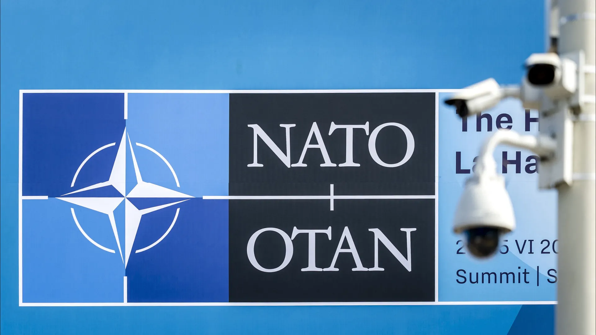 NATO retira-se temporariamente do Iraque para "ajustar estratégia"