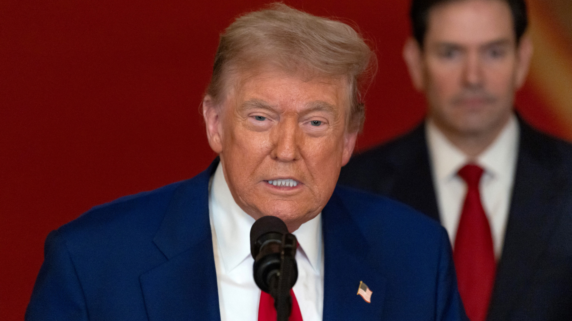EUA bombardeiam Irão. Leia o discurso de Trump na íntegra