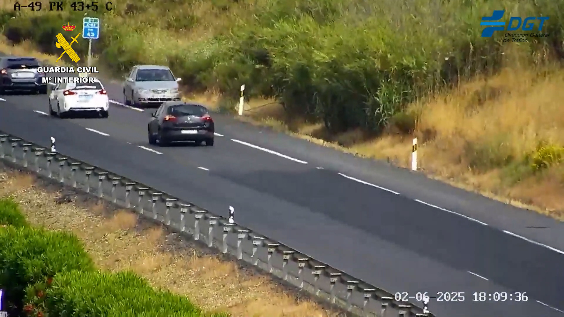 Condutor inverte marcha e conduz 8km em contramão em Huelva. Há vídeo