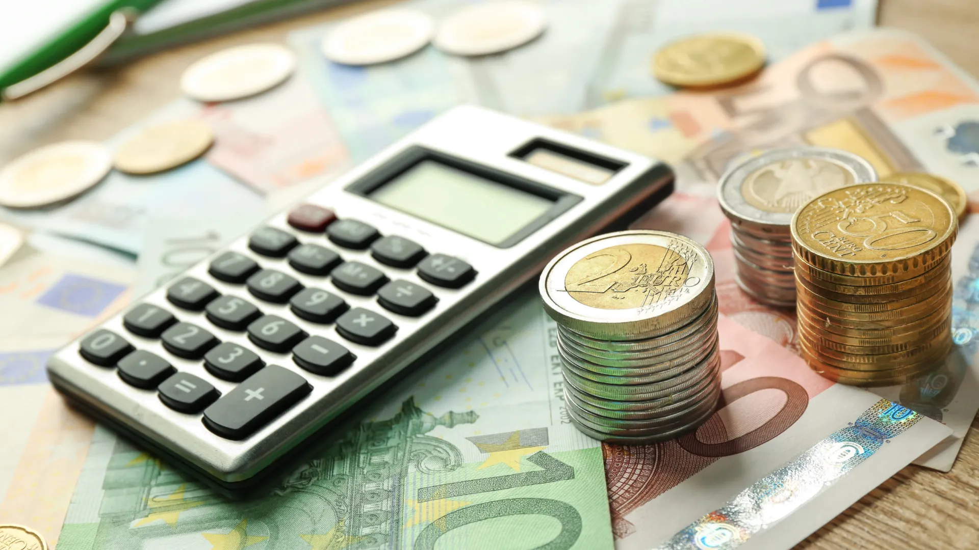 
                    Atenção: Reformas antecipadas arriscam corte de 17,6% no próximo ano
                