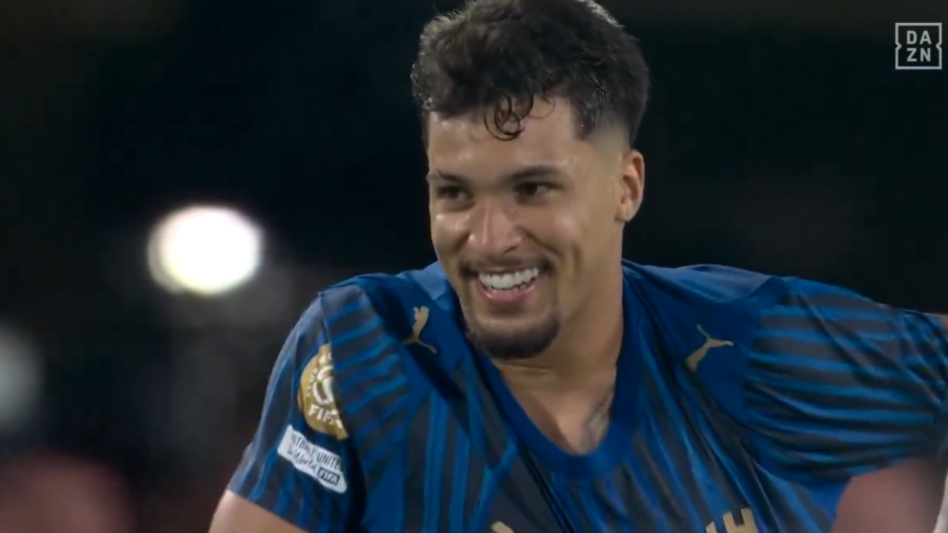 O golo de Marcos Leonardo, ex-Benfica, que eliminou o City do Mundial