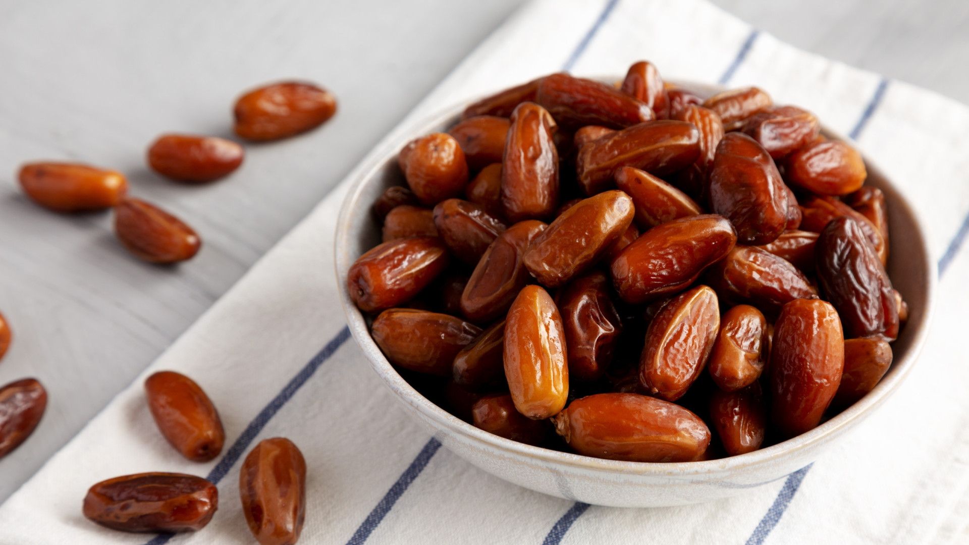 Gosta de tâmaras? Fique a conhecer os benefícios deste superalimento