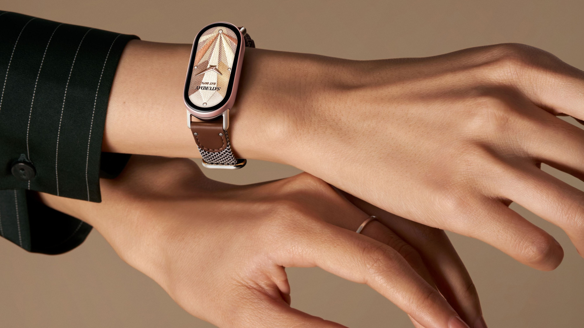 Pulseira de 'fitness' da Xiaomi já está disponível. Eis a Smart Band 10