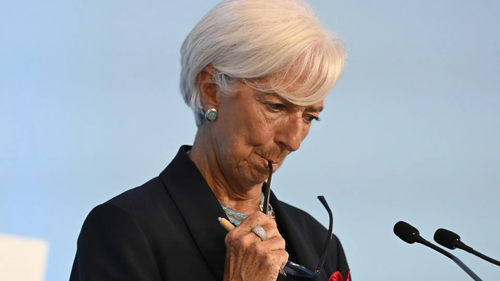 
                    Lagarde diz que Europa ainda está a tempo de beneficiar da IA
                