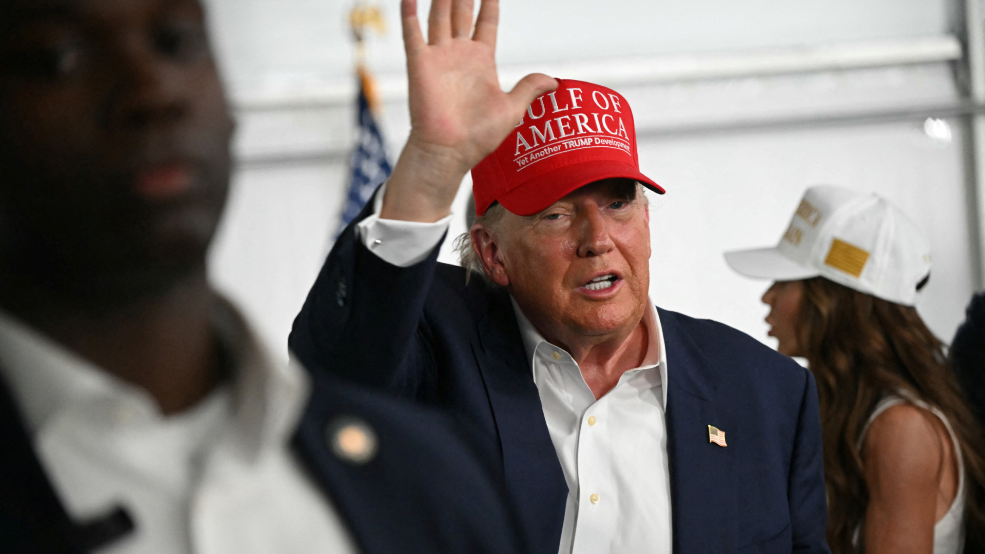 Senado dos EUA aprova plano orçamental de Trump (à tangente)