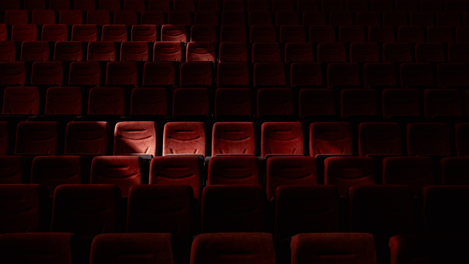 Teatro da Rainha assinala 40 anos e leva a cena 'A Noite dos Visitantes'