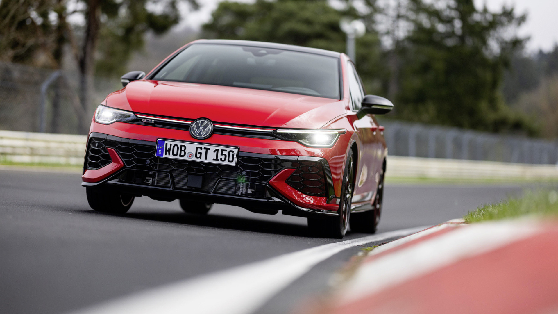 Novo Volkswagen Golf GTI Edition 50 terá pneus únicos personalizados