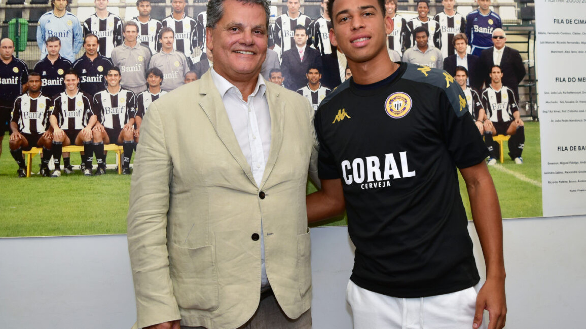 Oficial: Deivison Souza assina pelo Nacional por cinco temporadas.