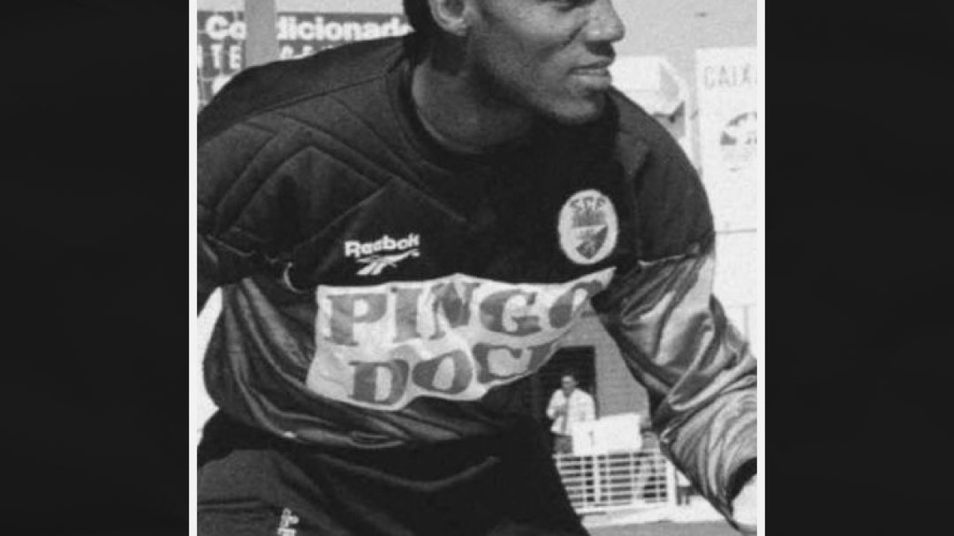 Morreu Peter Rufai, antigo guarda-redes do Farense