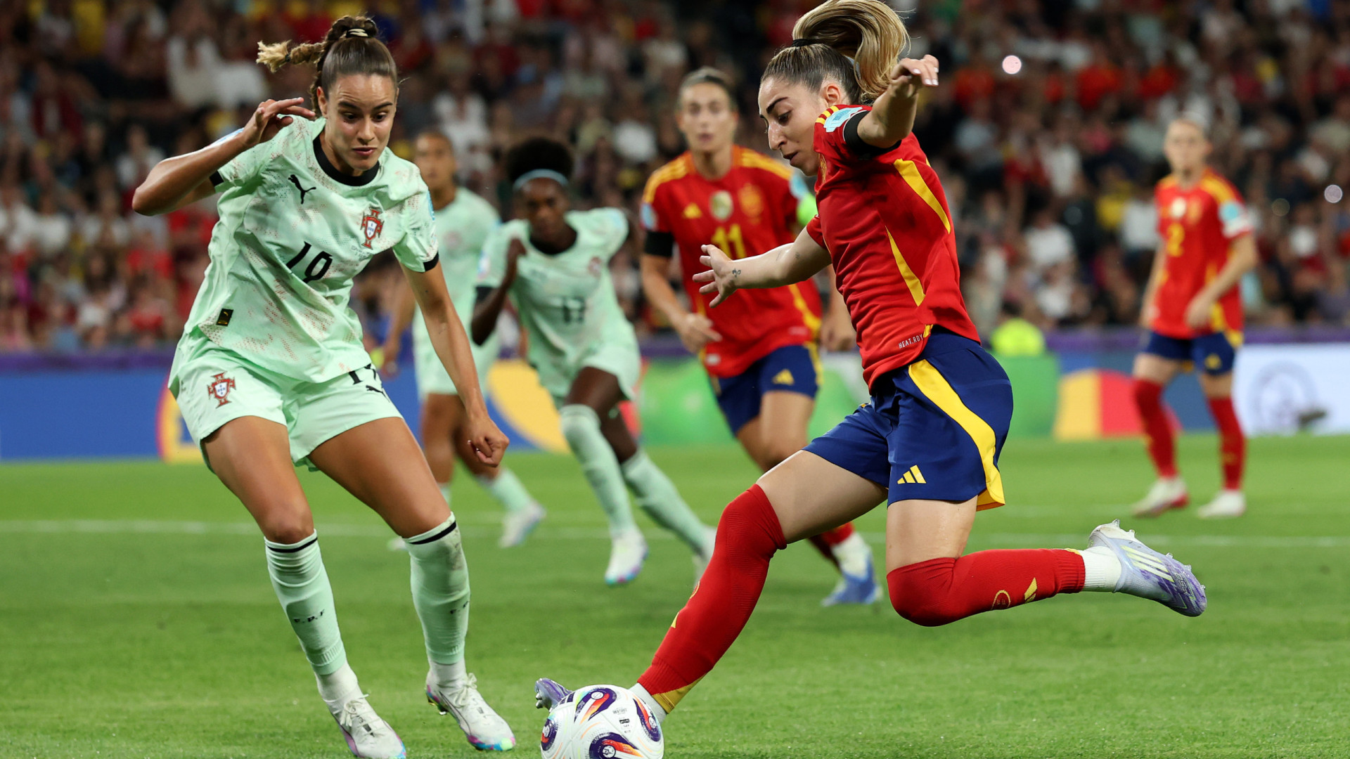 Portugal 'vergado' na estreia no Euro feminino em jogo recheado de emoção