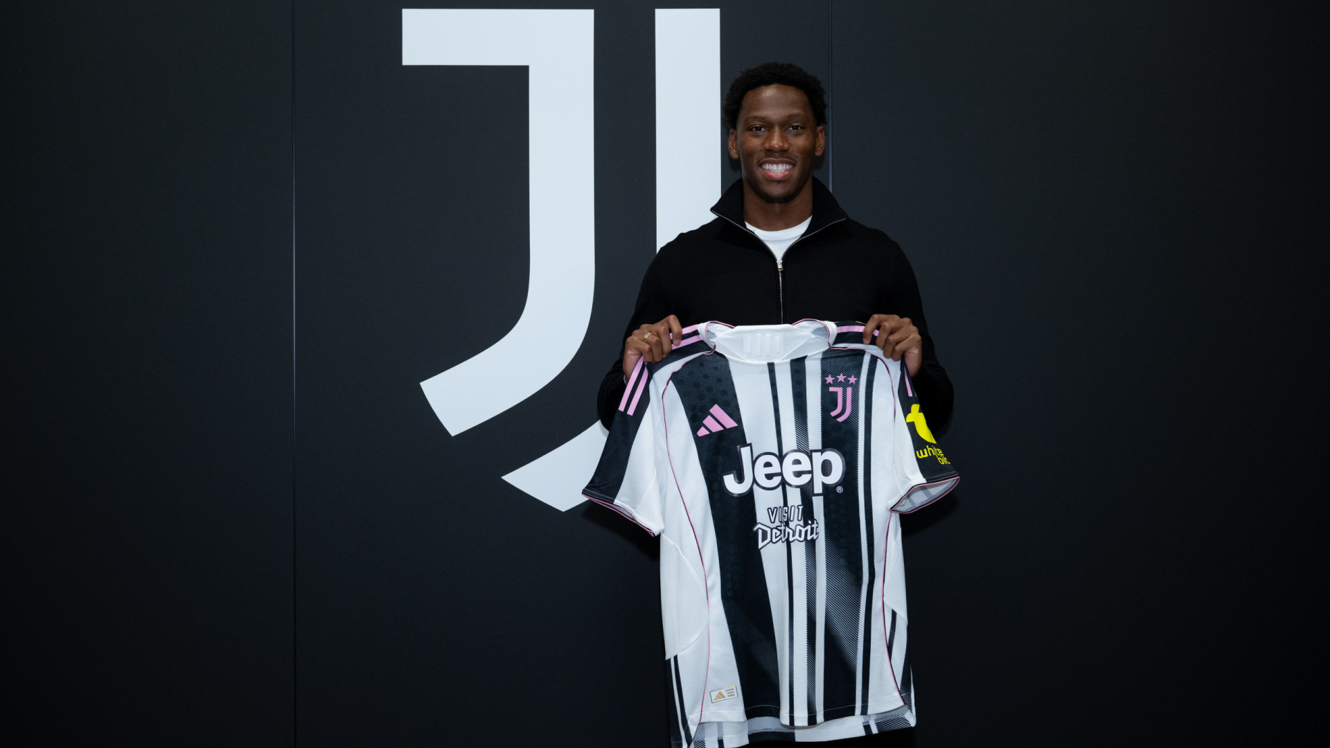 Oficial: Lille perde David para a Juventus e Angel Gomes para o Marseille