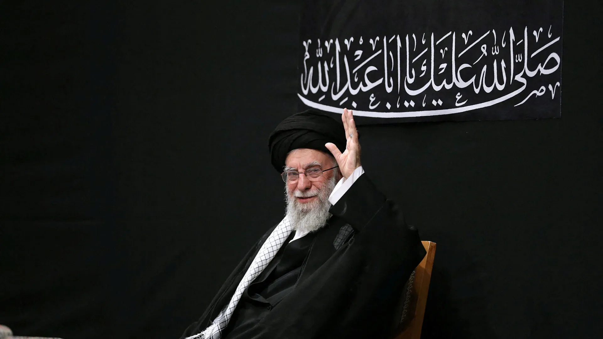 
                    Instalações nucleares destruídas? Khamenei diz que Trump está a 