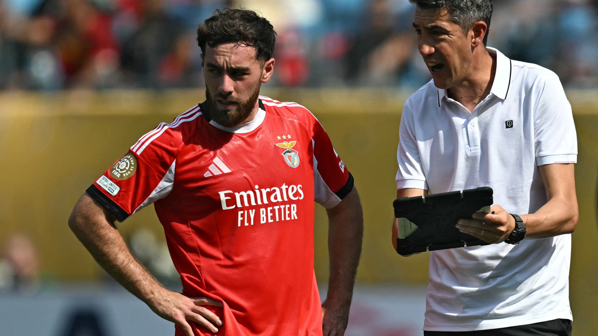 Orkun Kokçu ‘estica a corda’ e ameaça não regressar ao Benfica